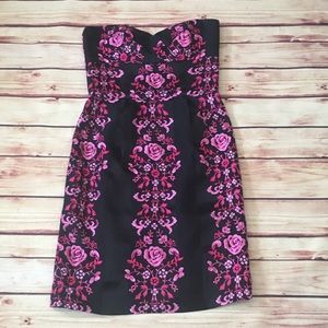 Kay Unger embroidered strapless dress